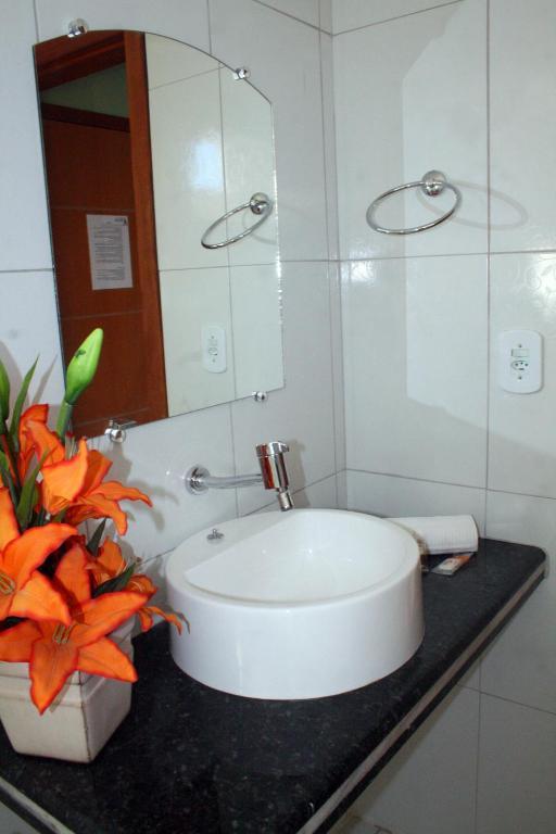 Oyo Apart Hotel Veleiros Санта Крус Кабралия Стая снимка